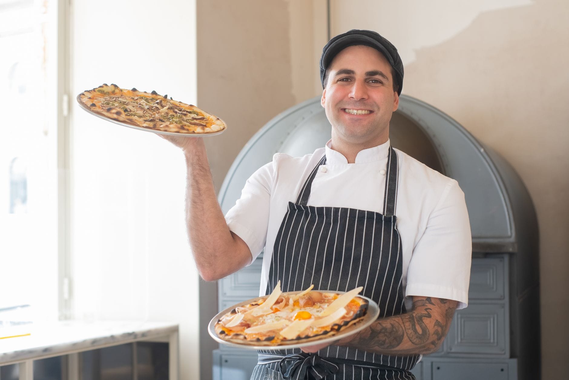 Pizza w mieście a kultura napiwków – ile zostawić, kiedy obsługa zawiedzie, a kiedy warto nagrodzić pizzaiolo i kelnera